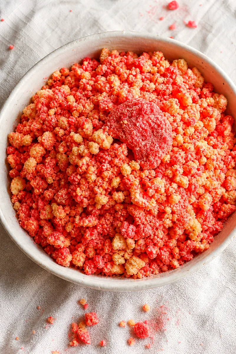 strawberry-crunch-topping-close-up