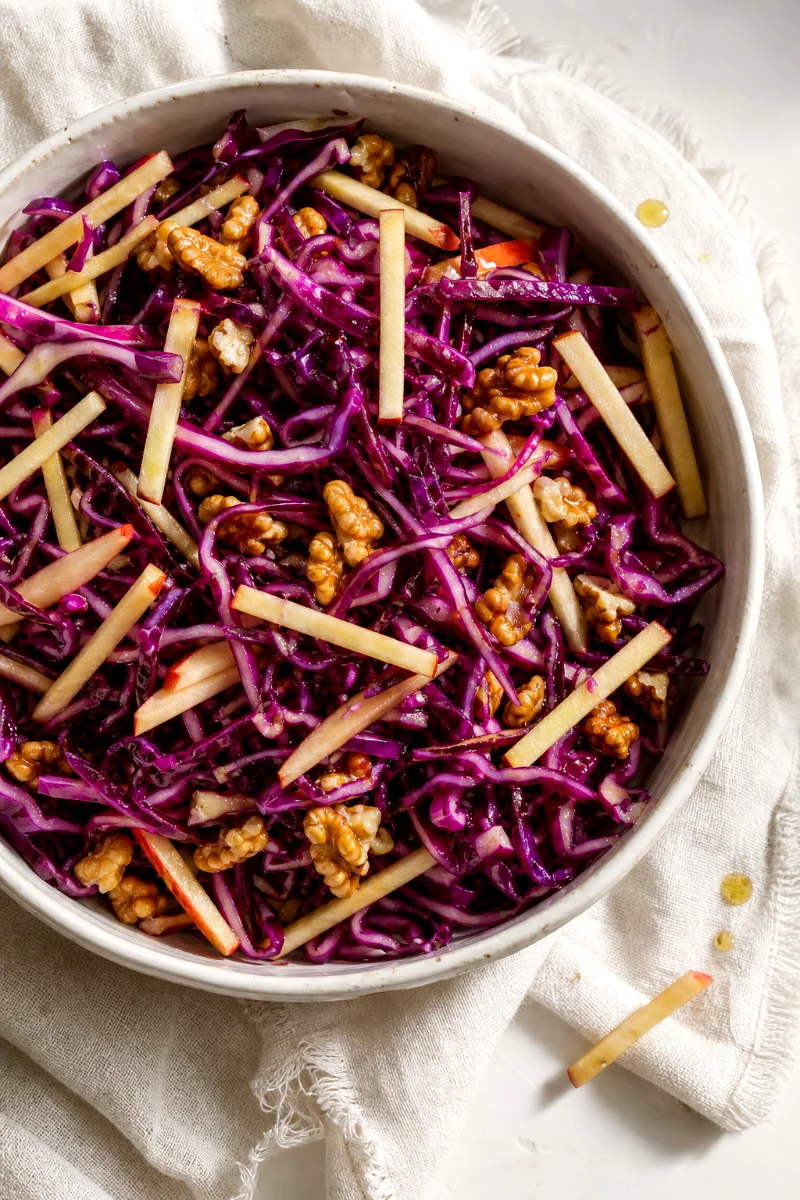 apple-red-cabbage-slaw-close-up