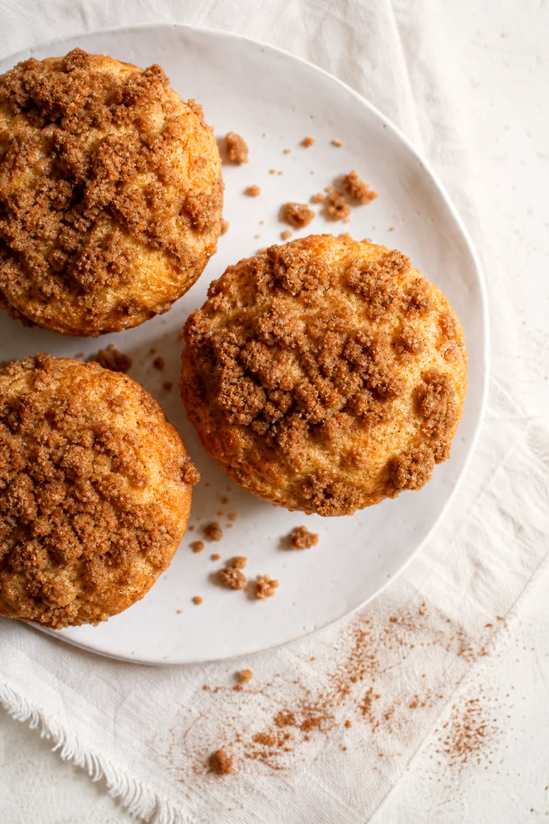 greek-yogurt-streusel-muffins-top-down