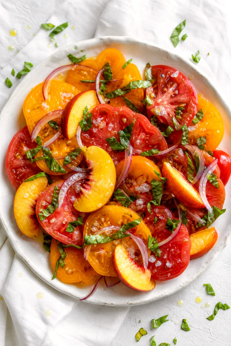 heirloom-tomato-peach-salad-closeup