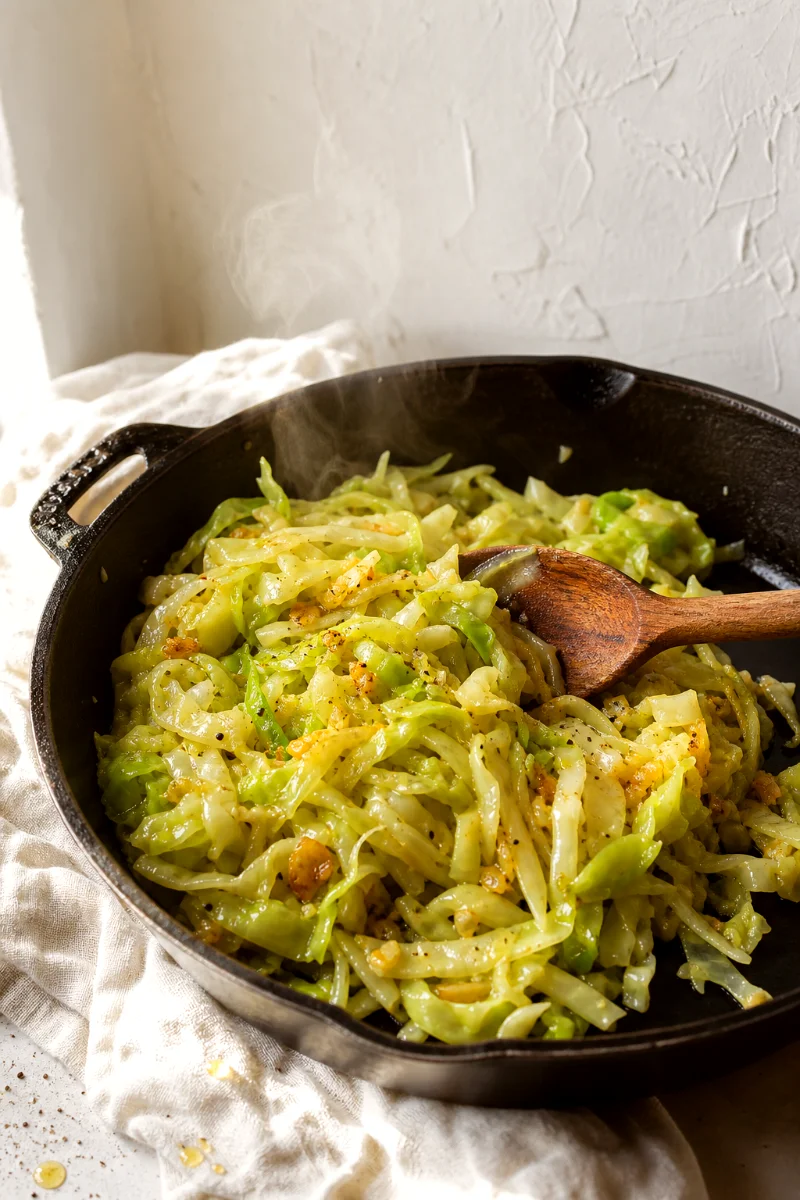 sauteed-cabbage-cooking-process