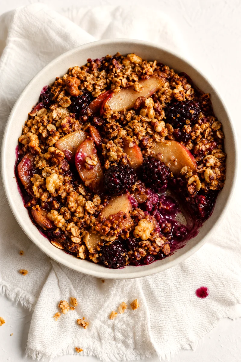 apple-blackberry-flax-crumble-top-down