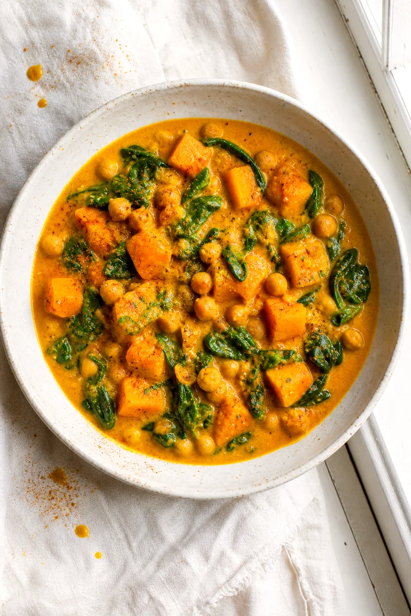 creamy-butternut-squash-chickpea-curry-bowl