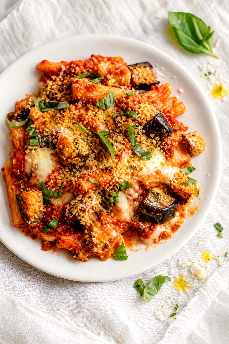 eggplant-parmesan-pasta-casserole-food-shot