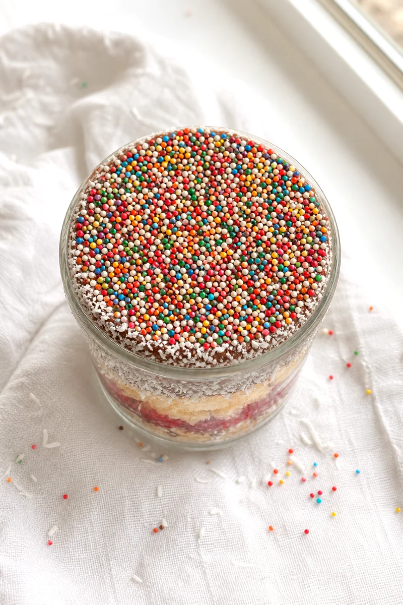 lamington-dot-cake-top-down