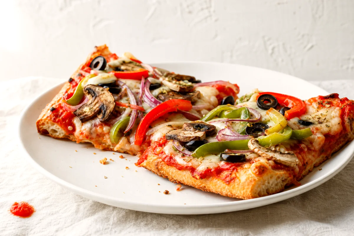 loaded-veggie-supreme-sheet-pan-pizza-close-up