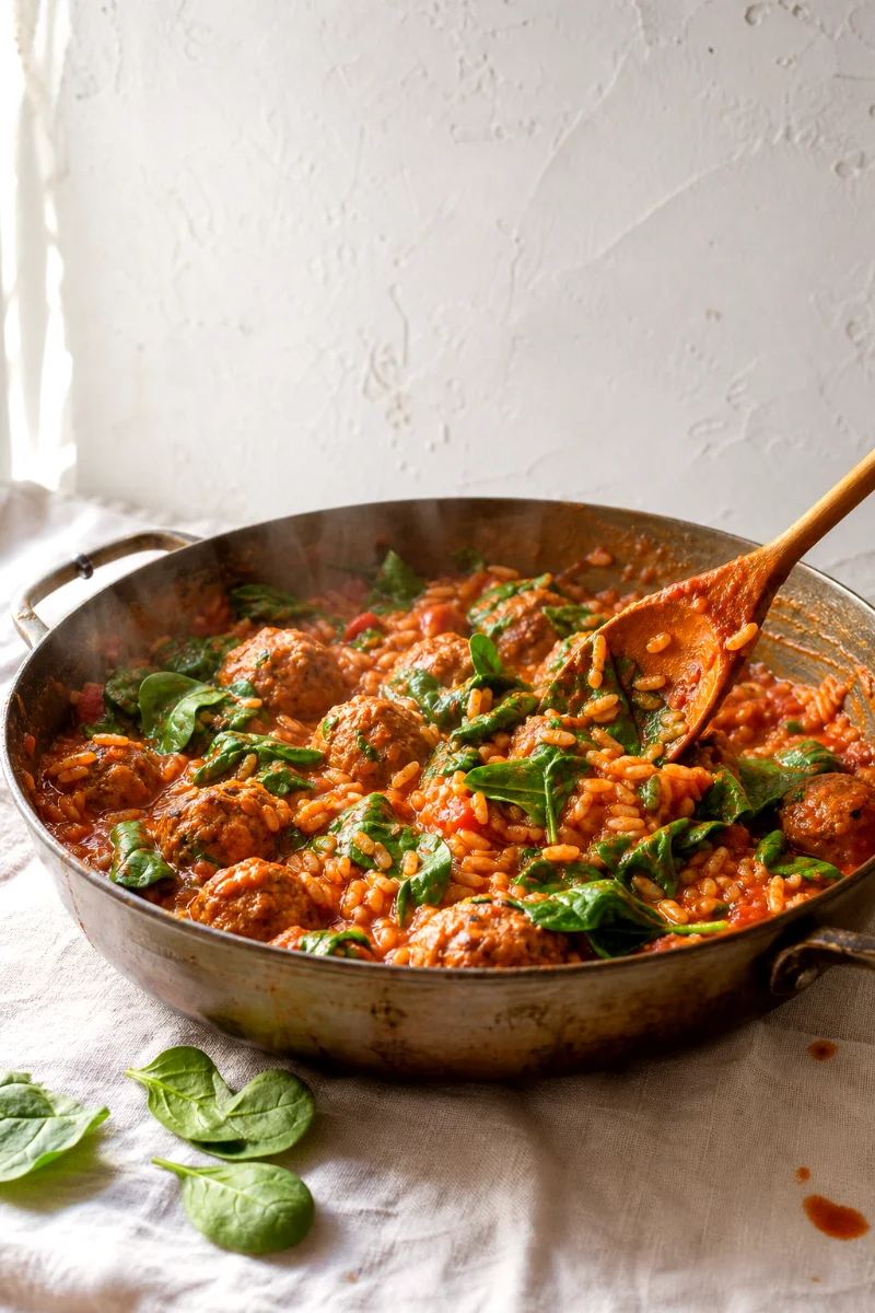 one-pan-meatballs-rice-cooking-process
