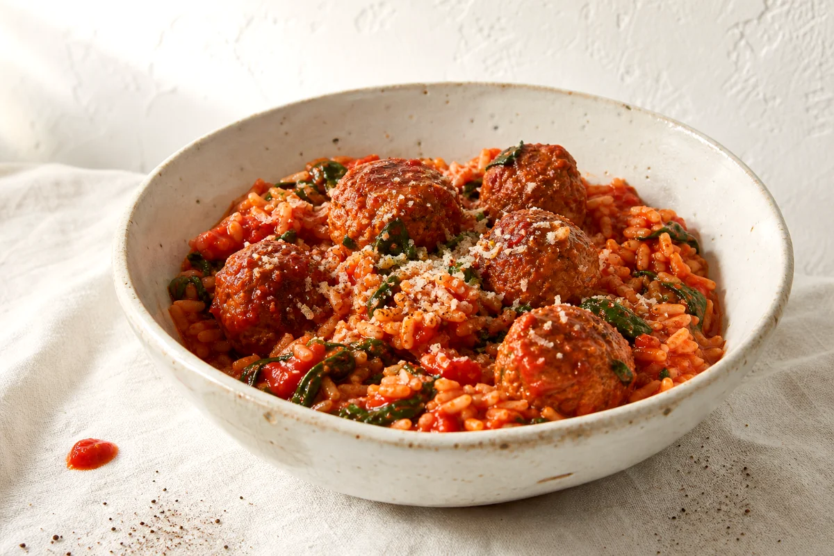 one-pan-meatballs-rice-featured