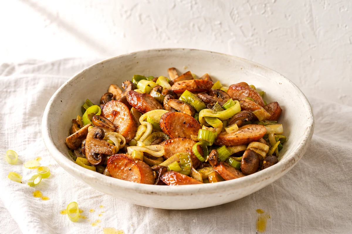 sausage-leek-mushroom-saute-featured