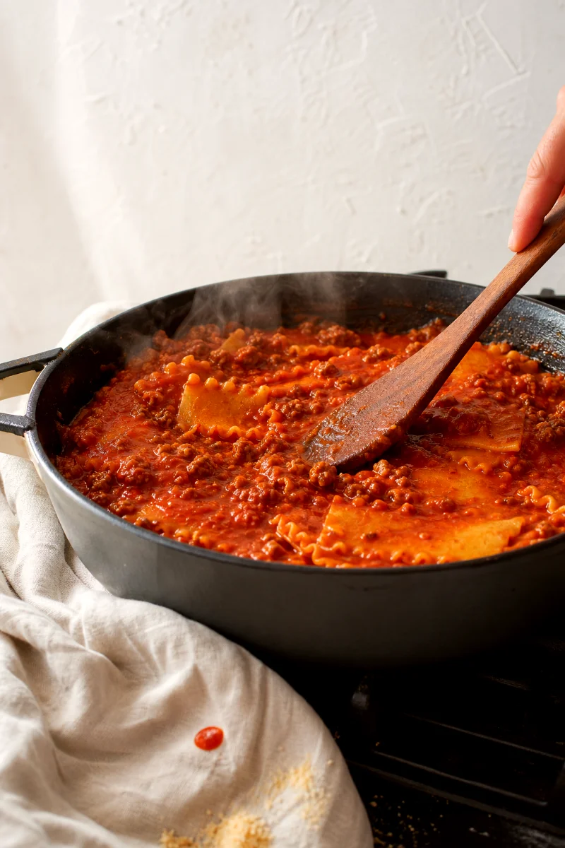 skillet-lasagna-noodles-simmering