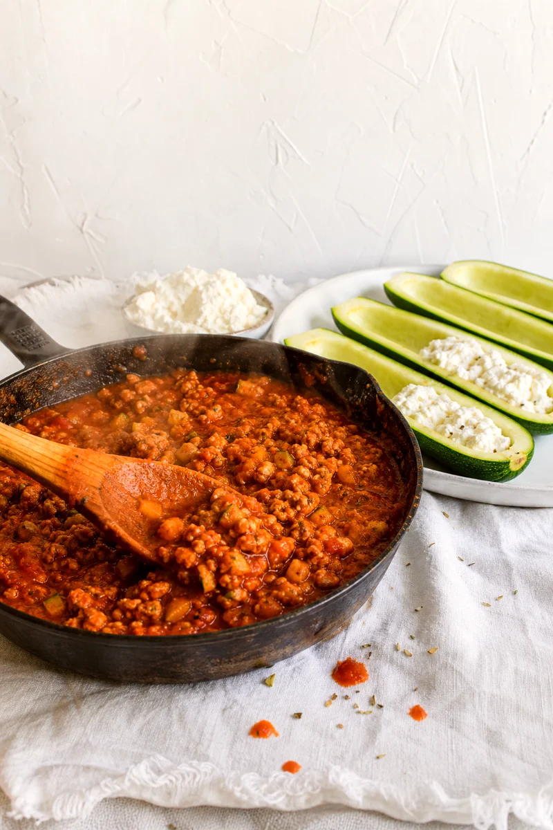 turkey-marinara-filling-zucchini-boats