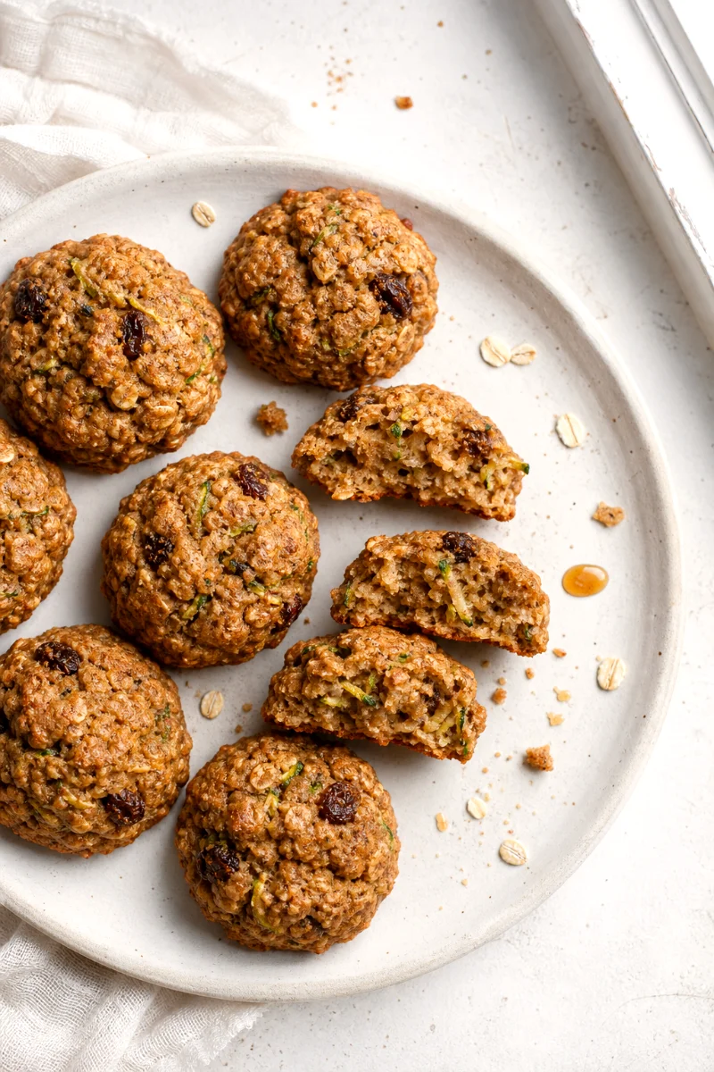 zucchini-oatmeal-breakfast-cookies-top-down