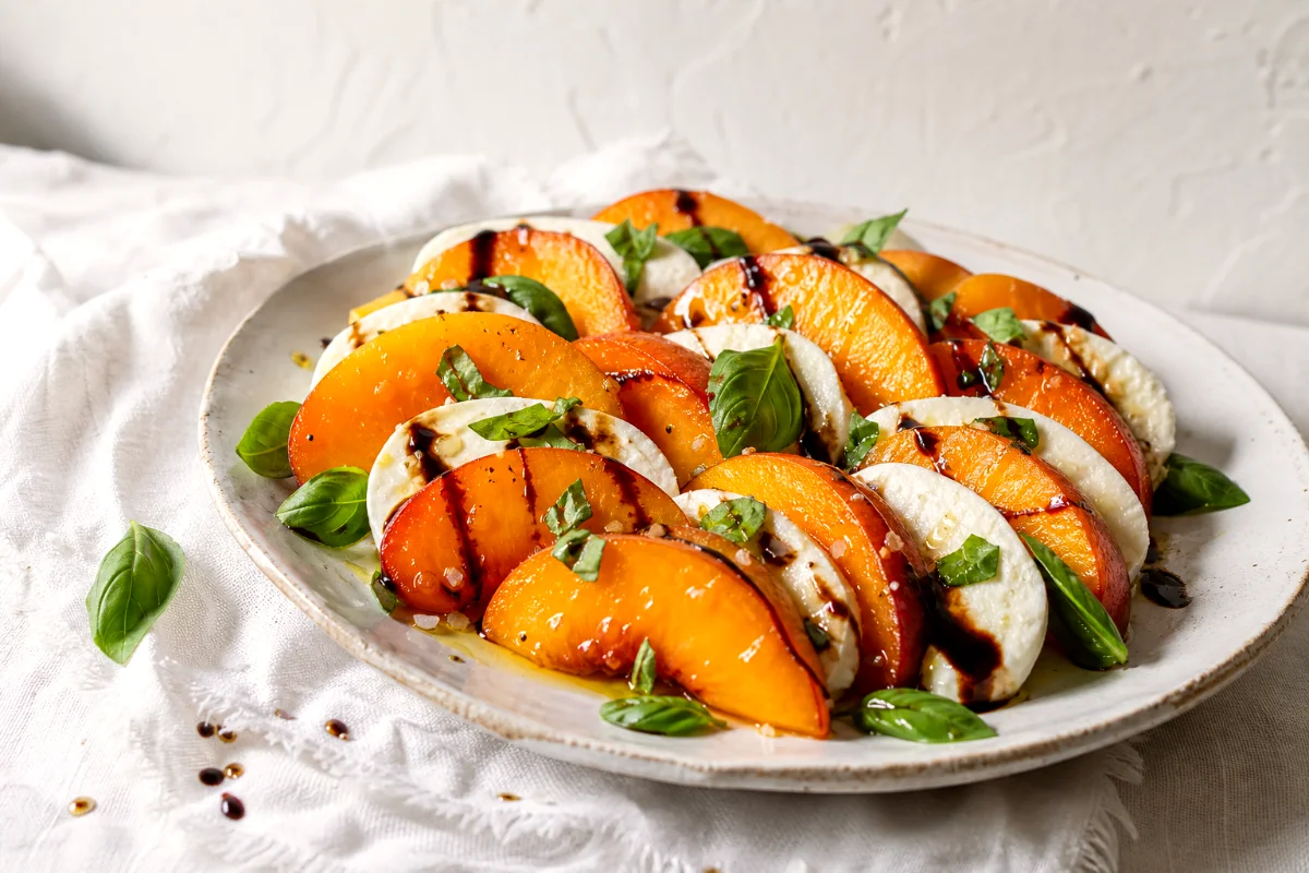 peach-caprese-salad-balsamic-glaze