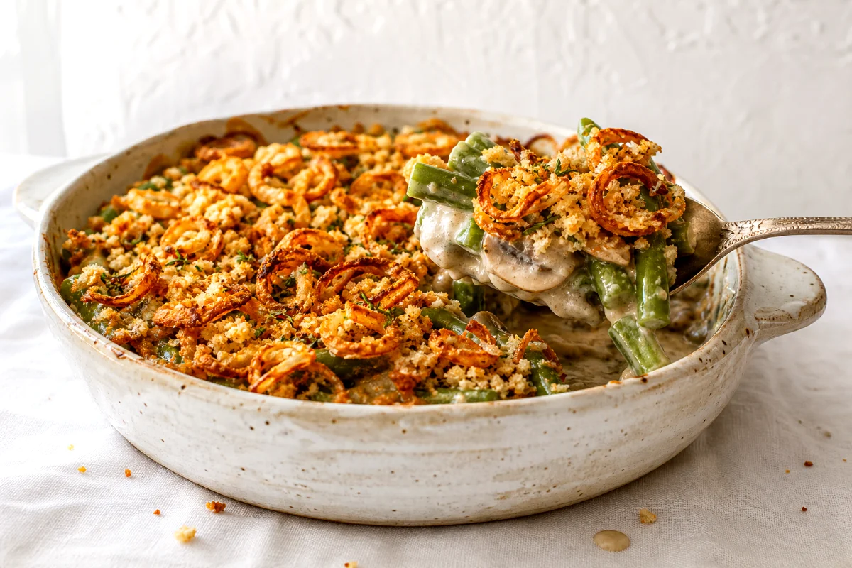 green-bean-casserole-crispy-shallots-featured