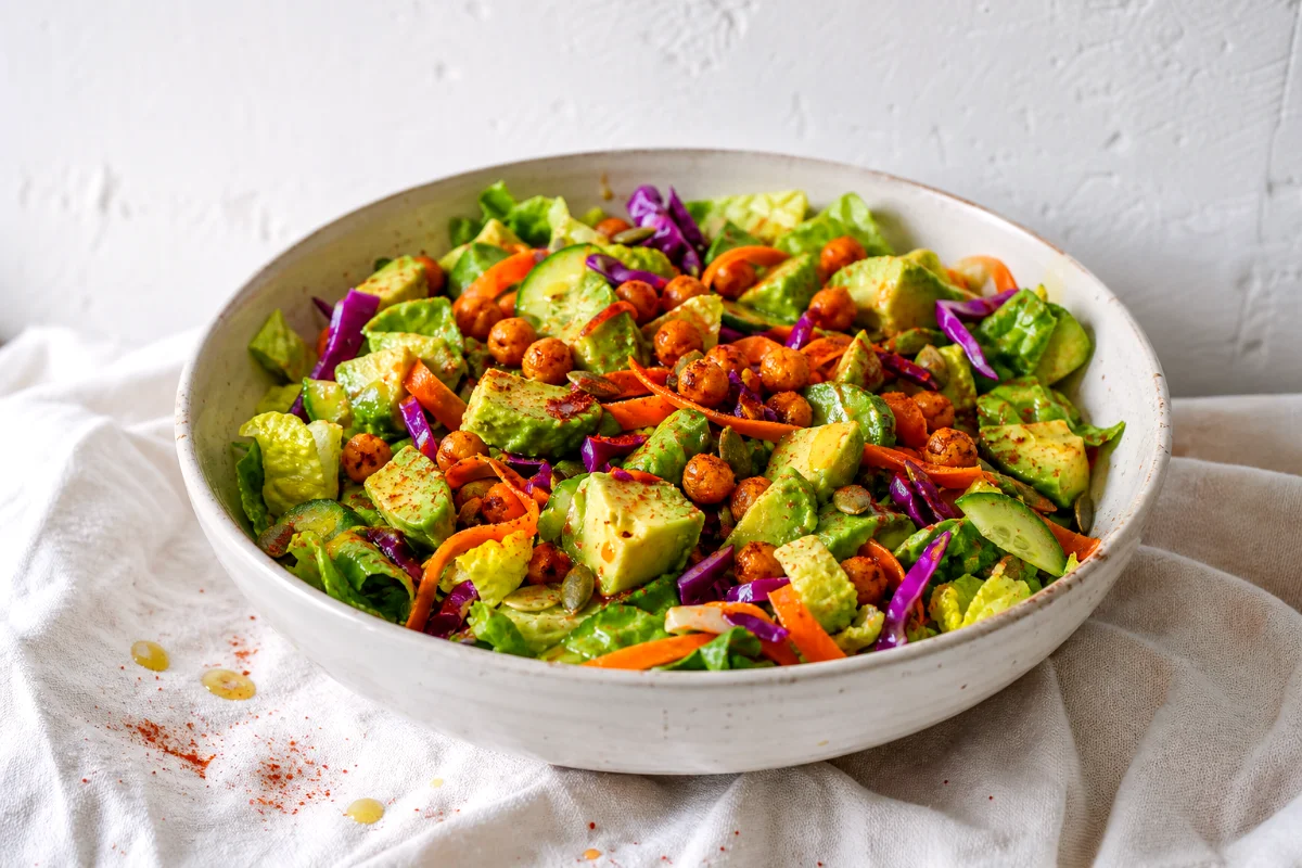 roasted-chickpea-avocado-crunch-salad-featured