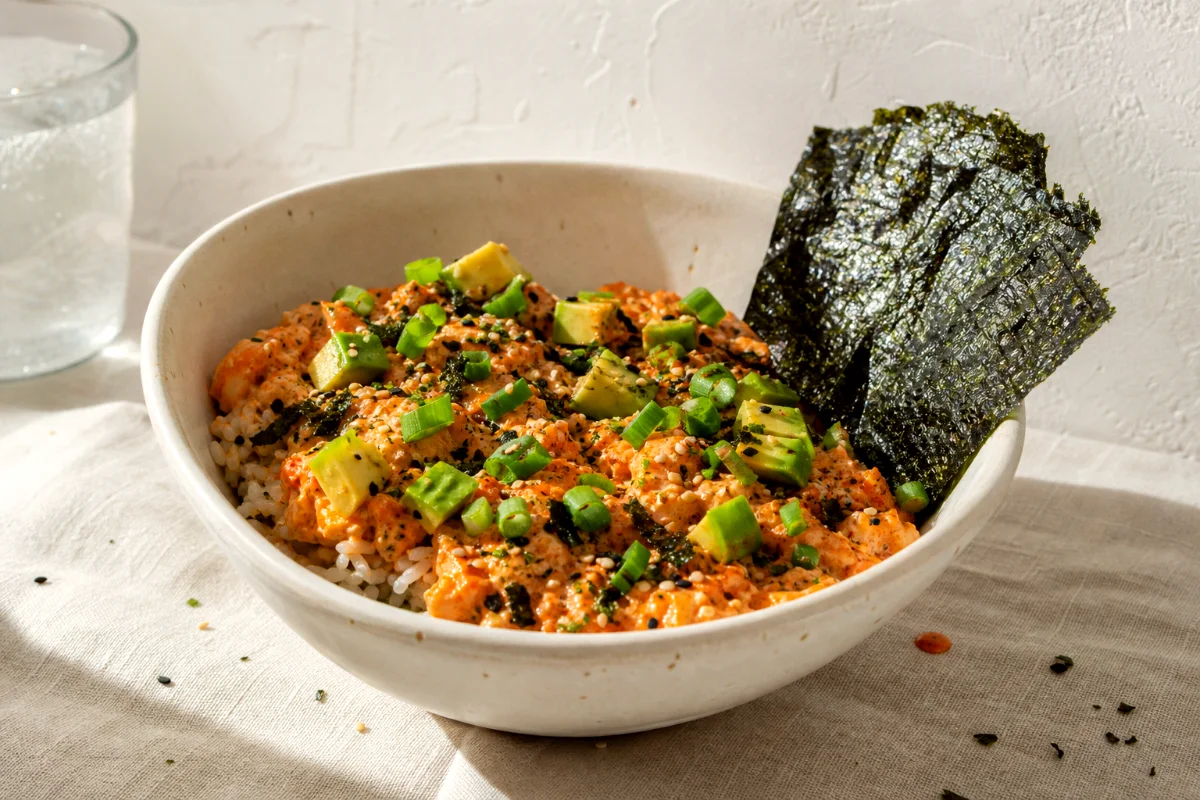 spicy-salmon-avocado-sushi-bake-featured