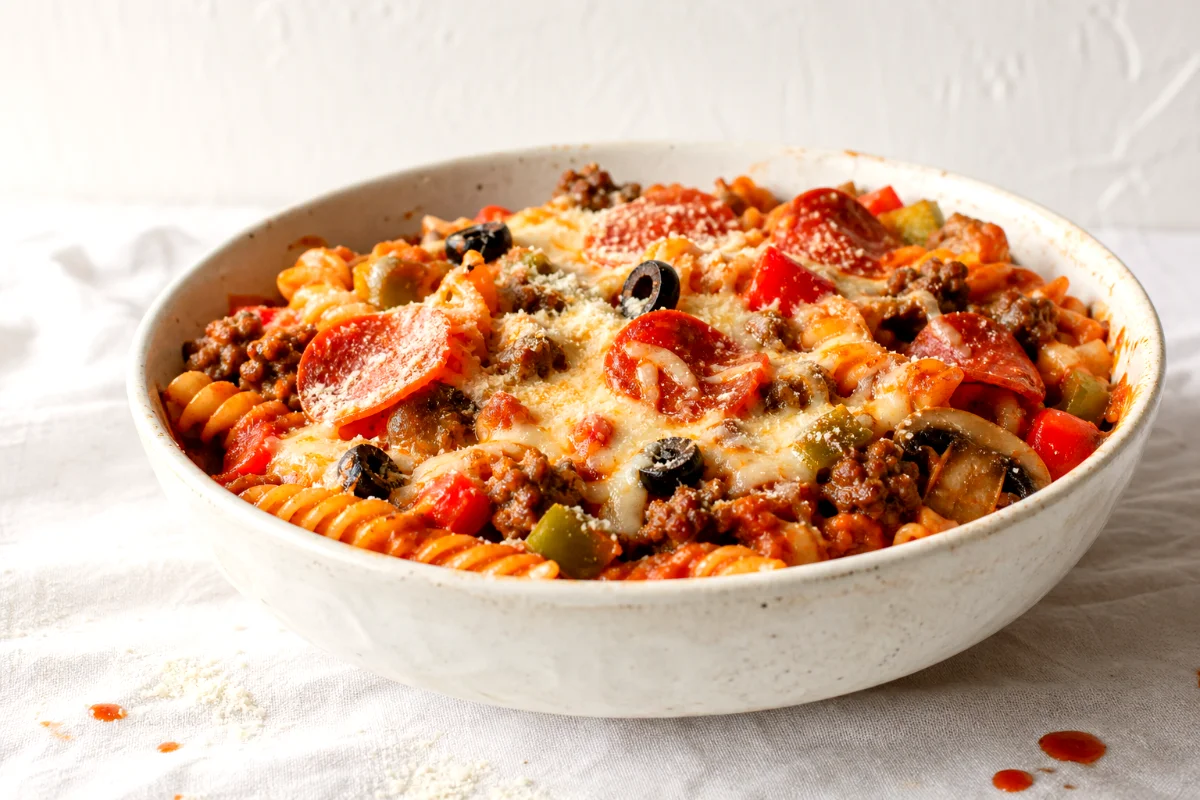 supreme-pizza-pasta-casserole-featured