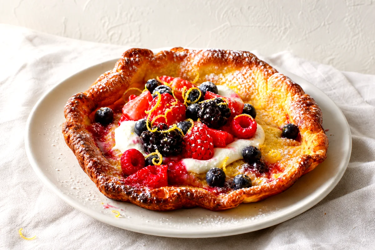 mini-berry-dutch-baby-featured